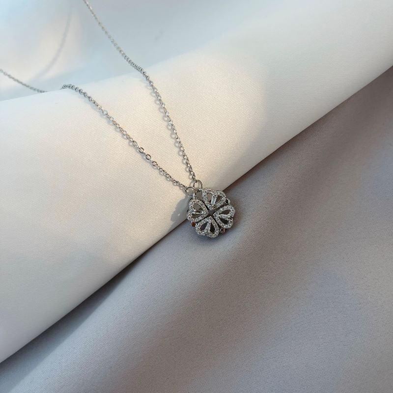 Dây Chuyền Mặt Cỏ Bốn Lá Đính Đá Zircon Thời Trang Hàn Quốc