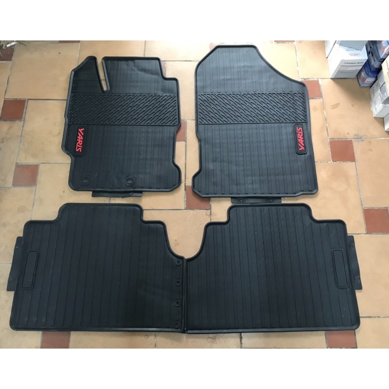 Thảm trải sàn , lót sàn cao su theo xe Toyota Yaris 2010 - 2022