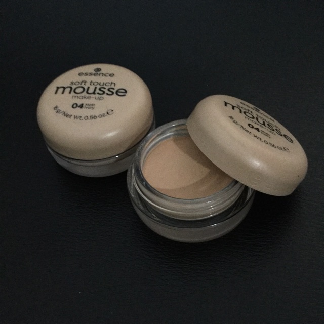 Essence Soft Touch Mousse Make Up