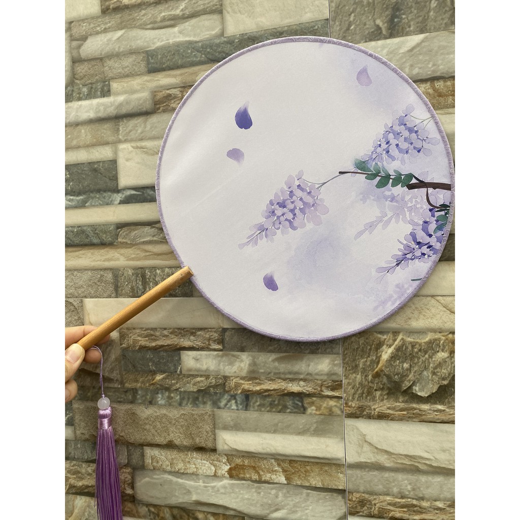 ( M65 ) Quạt tròn cổ trang cầm tay cán dài in hình TỬ ĐINH HƯƠNG gắn dây tuyến cosplay xinh xắn