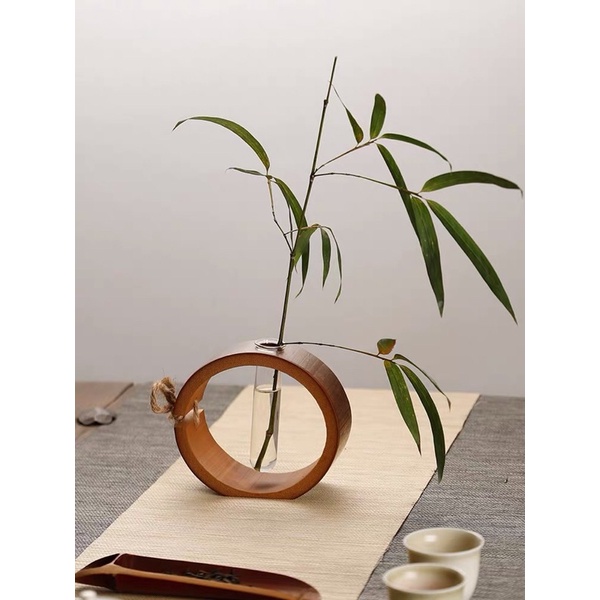 Bình tre cắm hoa hình chữ C, phong cách Nhật Bản xinh đẹp ấn tượng