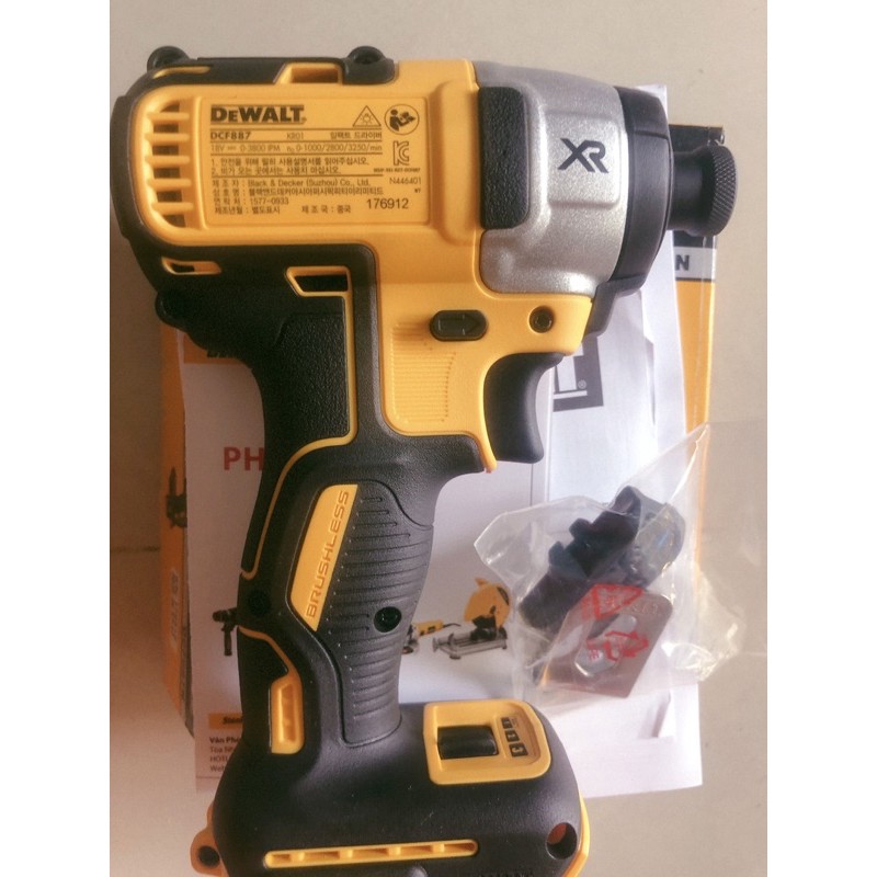 Thân máy dewalt 887 việt nam .bảo hành 36thang