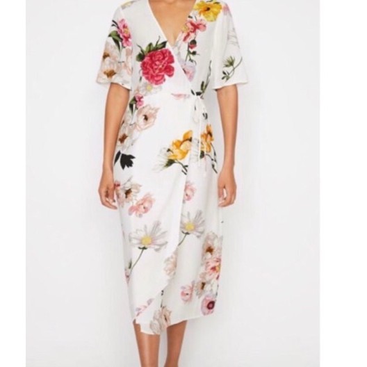 [XẢ LỖ MÙA DỊCH]  Pass váy đầm cam kết còn rất rất mới hoa nhí vintage