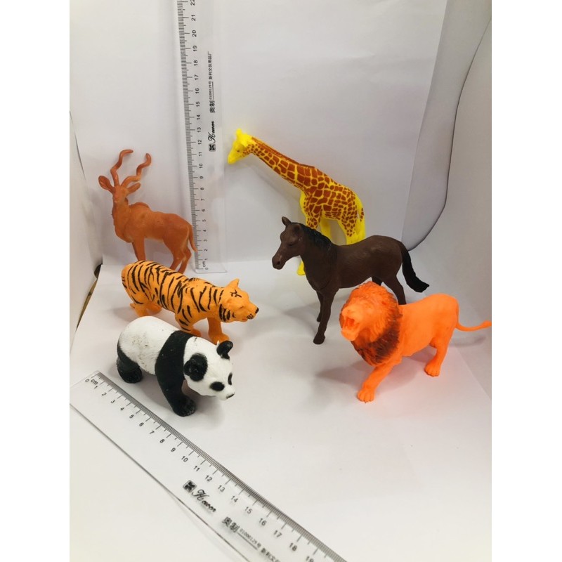 Đồ chơi các loại con thú bằng nhựa