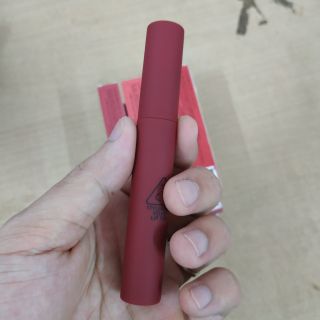 Son ba chị em kem lì