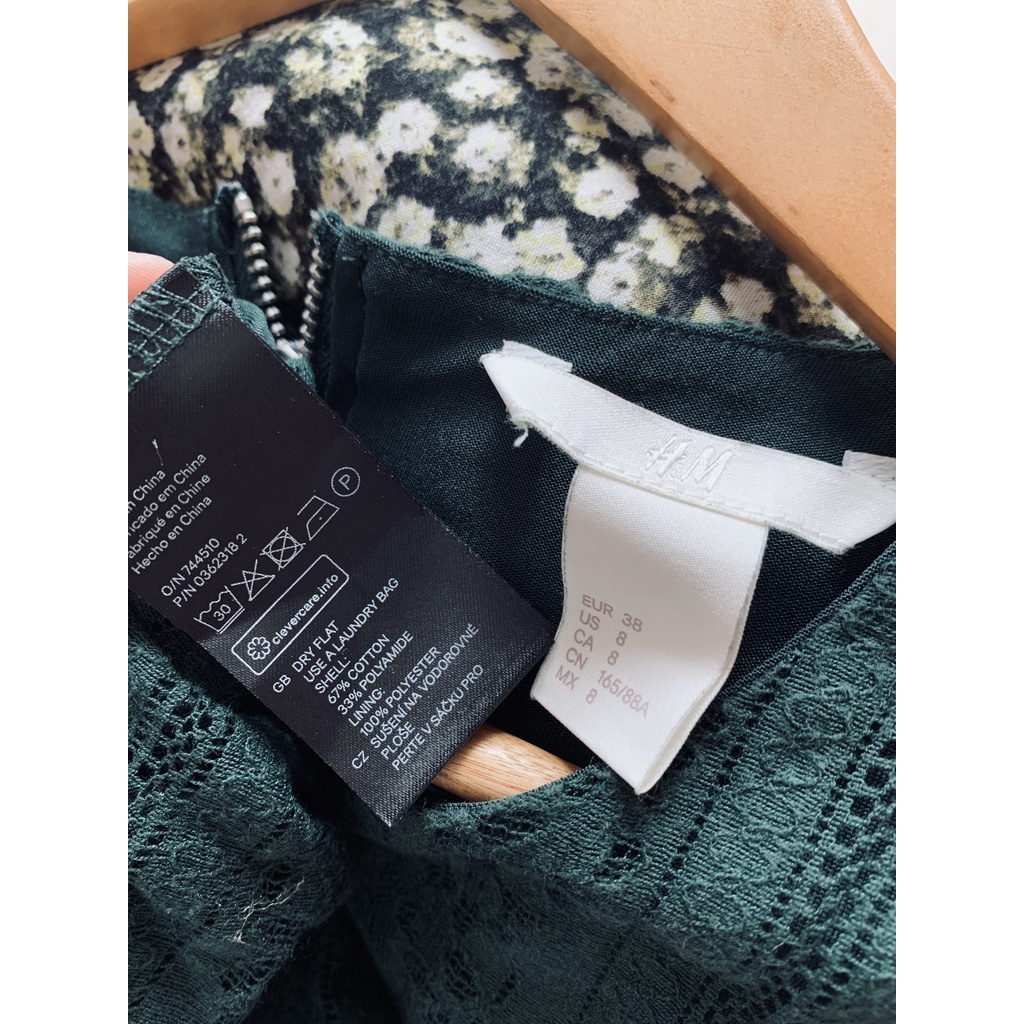 Đầm ren xanh lá hiệu H&M