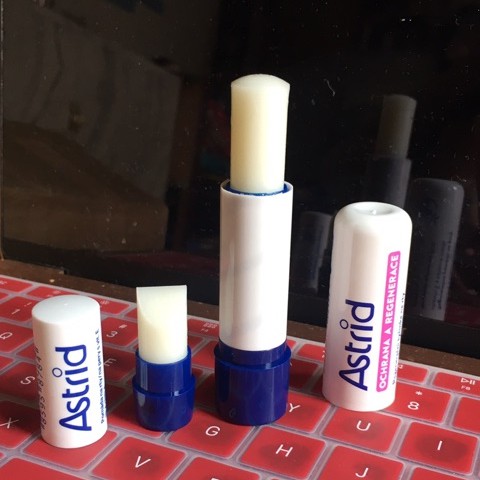 SON DƯỠNG MỠ HƯƠU ASTRID DƯỠNG ẨM LÀM HỒNG MÔI | BigBuy360 - bigbuy360.vn