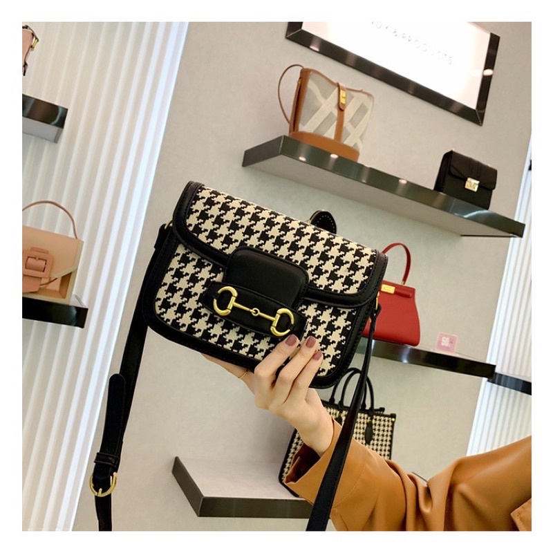 Túi Xách Nữ - Túi Đeo Chéo Khóa Gài Phong Cách Trẻ Trung Thời Thượng | TXM01