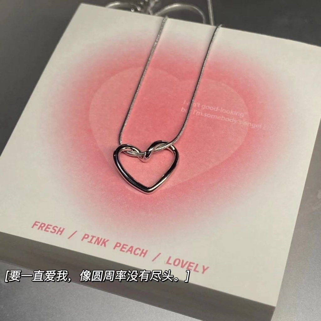 Vòng cổ Mặt Trái Tim Rỗng Đơn Giản Thời Trang Cho Nữ