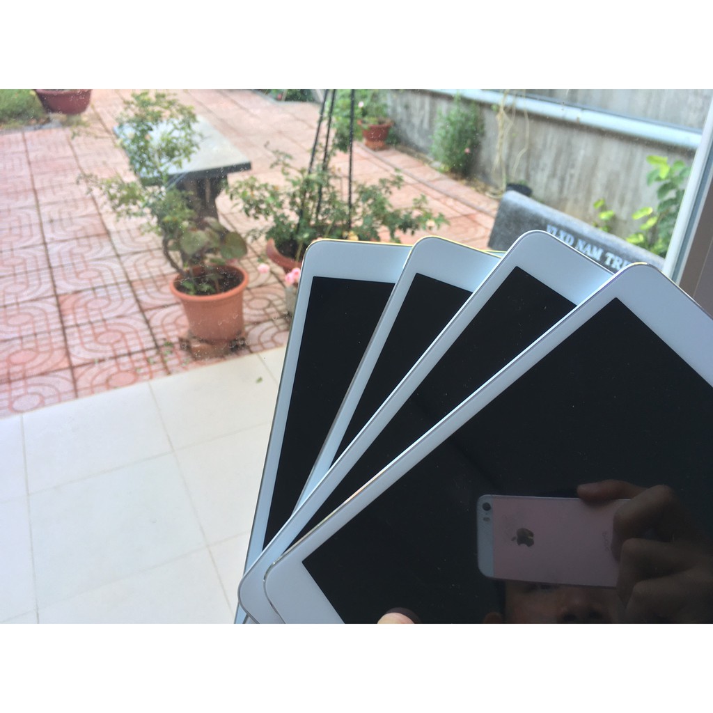 iPad mini 2 Wifi màu trắng Zin đẹp keng - Màn Retina siêu đẹp - Máy nhỏ gọn | BigBuy360 - bigbuy360.vn