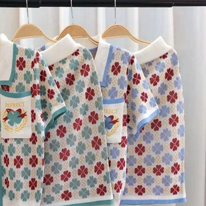Áo croptop / chân váy phong cách hàn quốc cho nữ có bán lẻ
