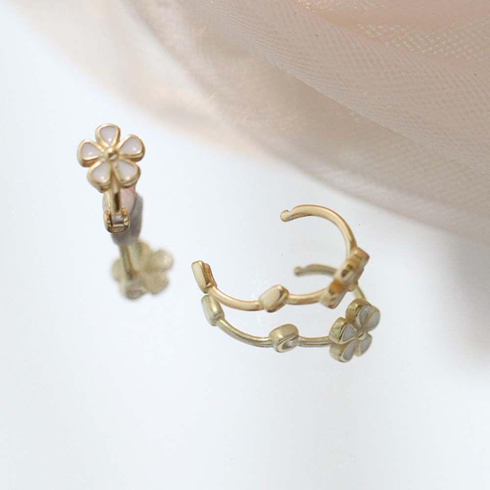 Bông Tai Hình Hoa Cúc Nhỏ Dễ Thương Ngọt Ngào Cho Nữ