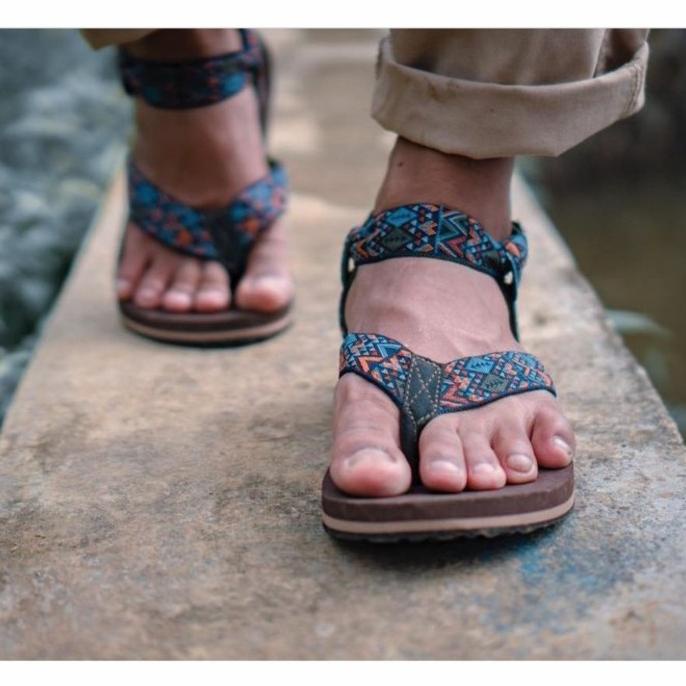 Giày Sandal Akasaka Assena Tbs Thời Trang Cá Tính