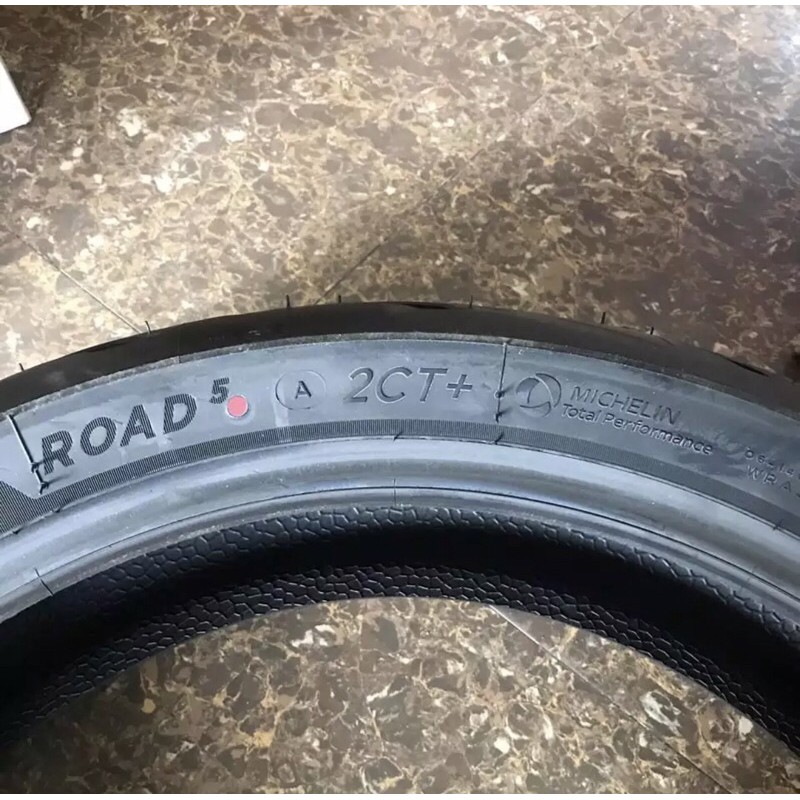 Lốp Michelin Pilot Road 5 160/60-17