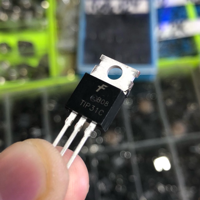 10 con transistor công suất TIP31C