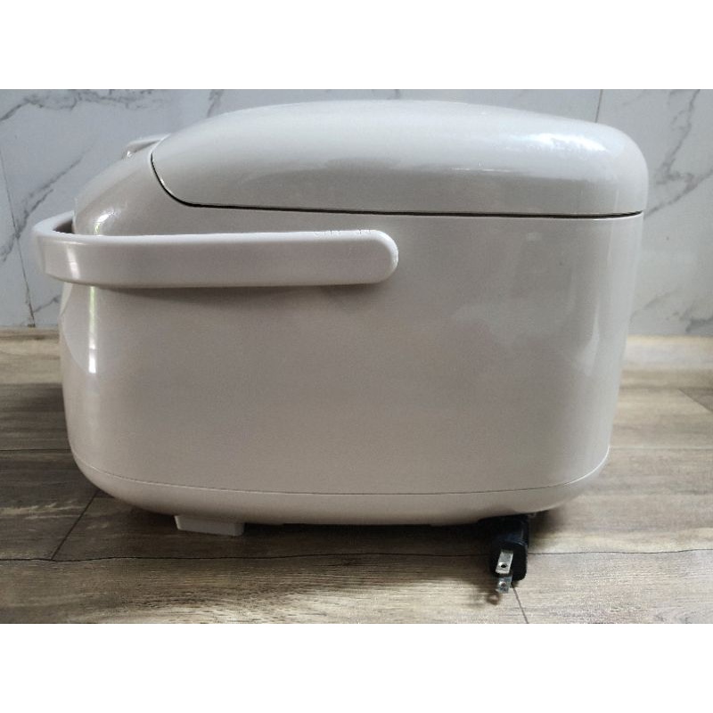 Nồi cơm cao tần IH Hitachi 1lit.