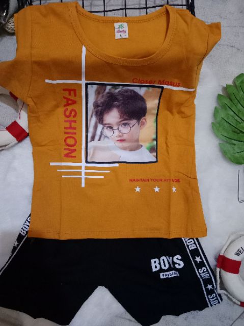 Bộ quần áo in hình bé trai