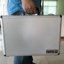 Vali đựng đồ nghề chất liệu nhôm Yato YT-0881ZL