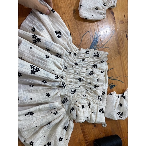 áo quây dáng peplum xinh lắm mà tôn eo đây ạ | BigBuy360 - bigbuy360.vn