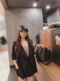 ÁO KHOÁC MỎNG KIỂU MANGTO