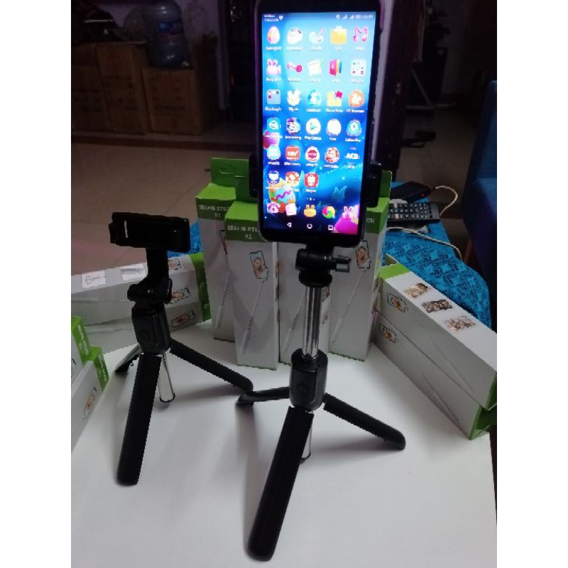 gậy chụp hình tripod 3 chân livestream xoay 360 độ R1 có remote | BigBuy360 - bigbuy360.vn