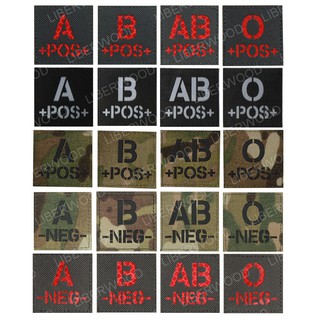 Loại máu Hồng ngoại trong bóng tối Miếng dán A + B + O + AB + POS Miếng dán hồng ngoại tích cực Miếng dán quân sự CP ngược huy hiệu có vòng móc