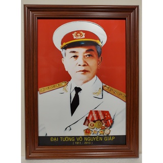 Ảnh in dầu -Chân dung Đại tướng VÕ NGUYÊN GIÁP (KT38*51cm)
