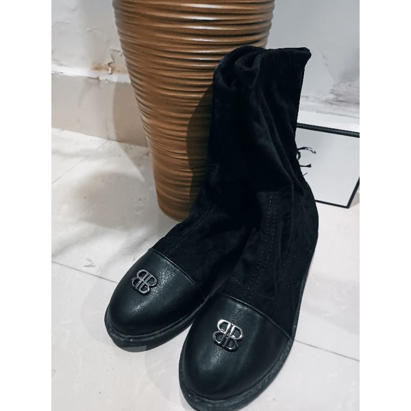 Boots xuất đồng giá 139k xã kho hàng tồn