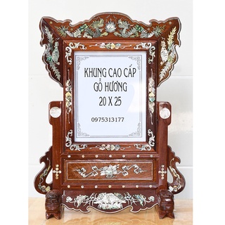 Khung hình gỗ hương cao cấp 20 x 25