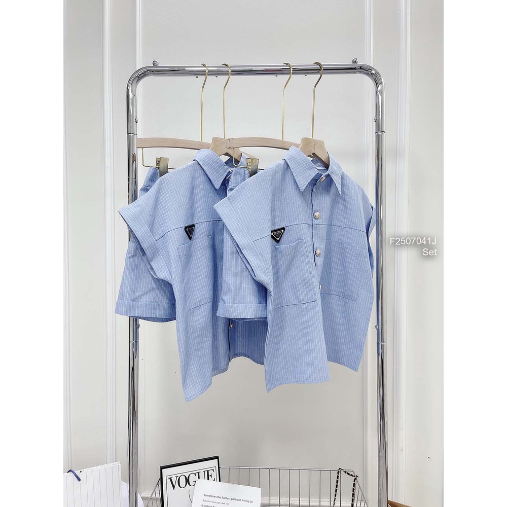 Set bộ kẻ sọc áo sơ mi có túi tay cánh dơi phối quần short!