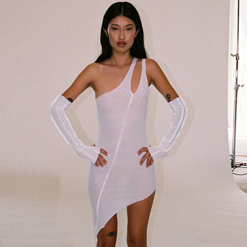 Đầm Yếm Nữ Không Tay Màu Trơn Gợi Cảm