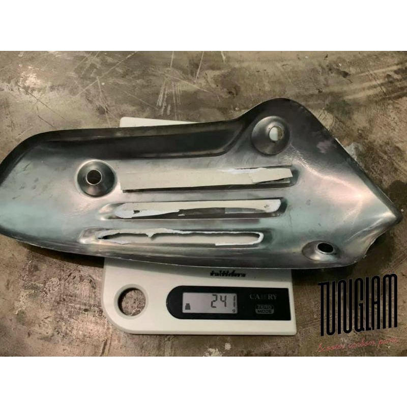 Ốp pô Carbon đúc nguyên khối cho Vespa Sprint