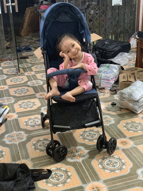 Xe đẩy gấp gọn như balo siêu nhẹ đẹp babythrone