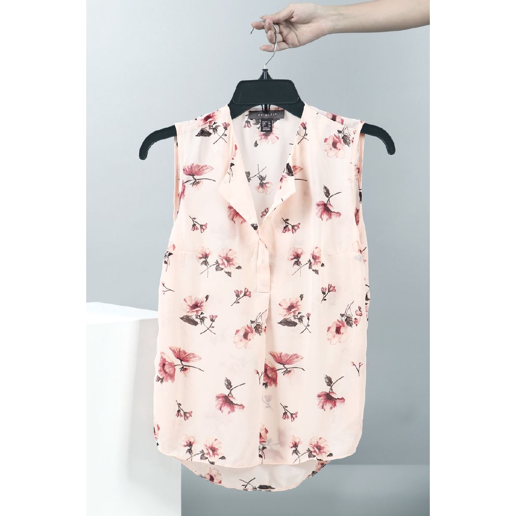 Áo sát nách cổ V nhiều họa tiết PR1MARK