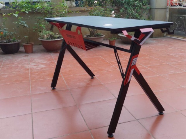 Bàn gaming Iron Man X3 giá siêu rẻ kt 60x1m2, cao 75cm | BigBuy360 - bigbuy360.vn