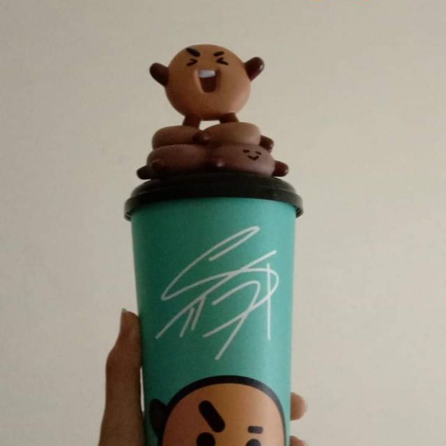 Cốc cgv bản có chữ ký