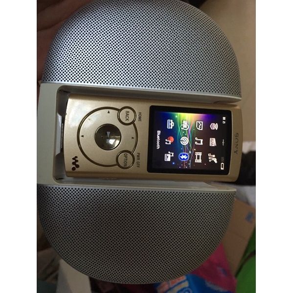 Combo máy nghe nhạc sony s765 16g dock loa