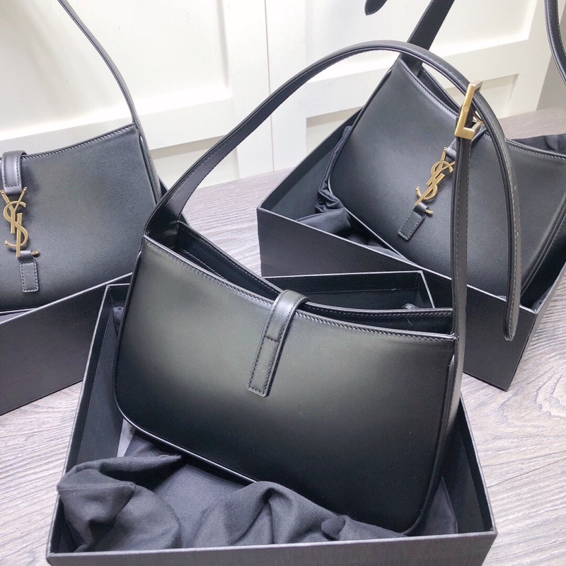 Túi kẹp nách rose blackpink