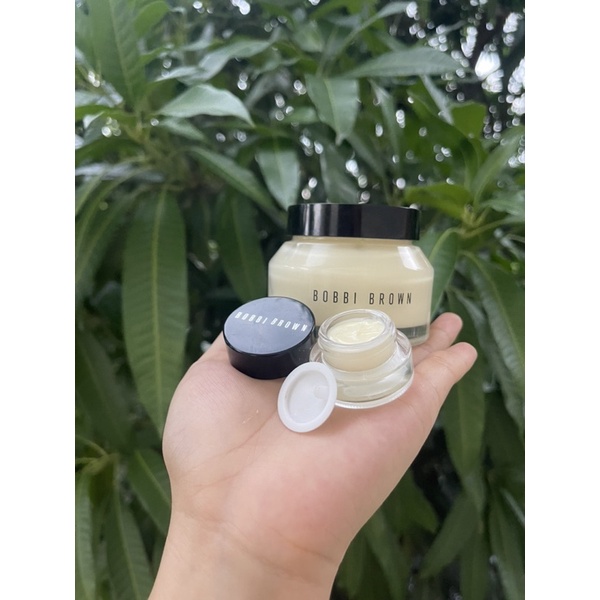 Kem lót ; kem dưỡng ẩm Bobbi Brown thần thánh.