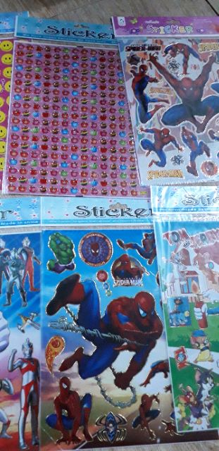 Set 10 tờ hình dán stiker siêu nhân kích thước 22x24 cm có 10 mẫu khác nhau