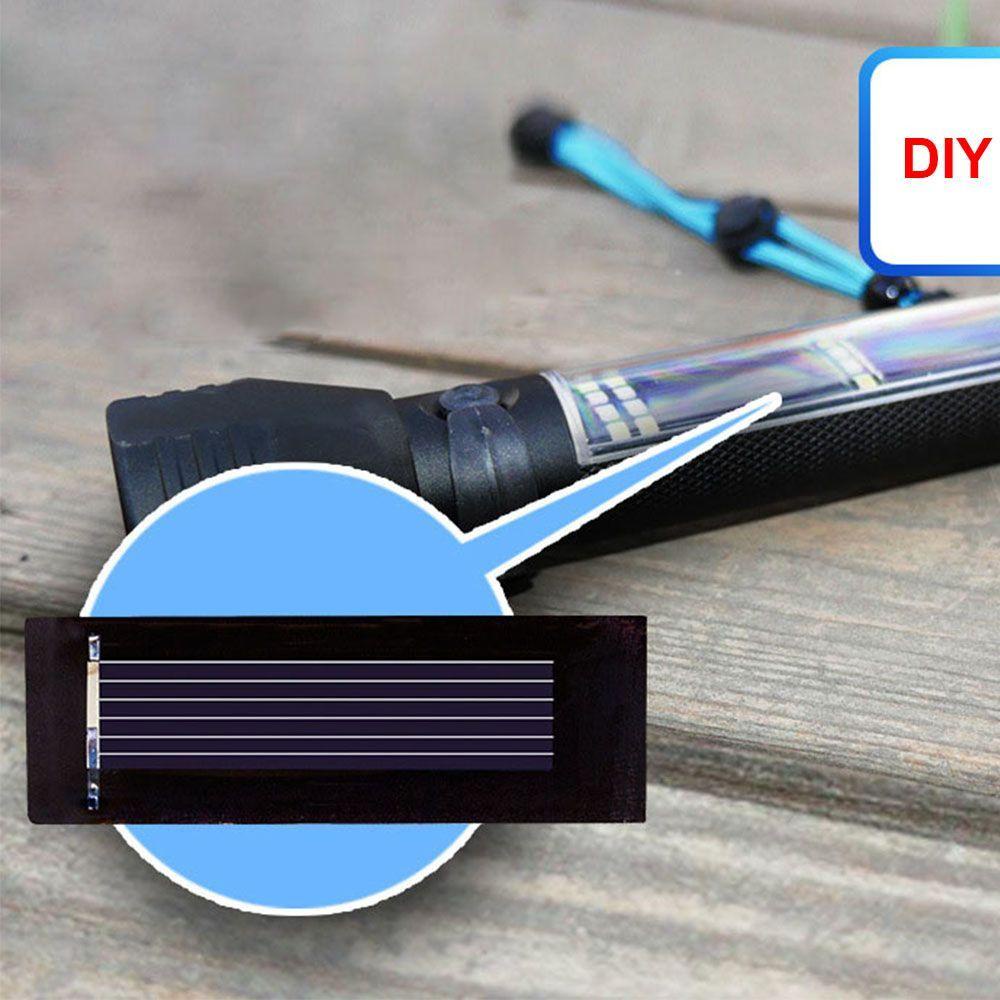 Đèn PISTA Gắn Xe Đạp Sử Dụng Năng Lượng Mặt Trời