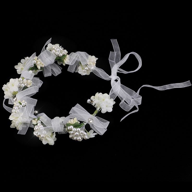 Vòng hoa đội đầu sang trọng quý phái cho cô dâu