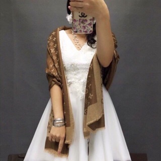 Khăn LV 2 Da Nhũ nhẹ 280k sale 155k