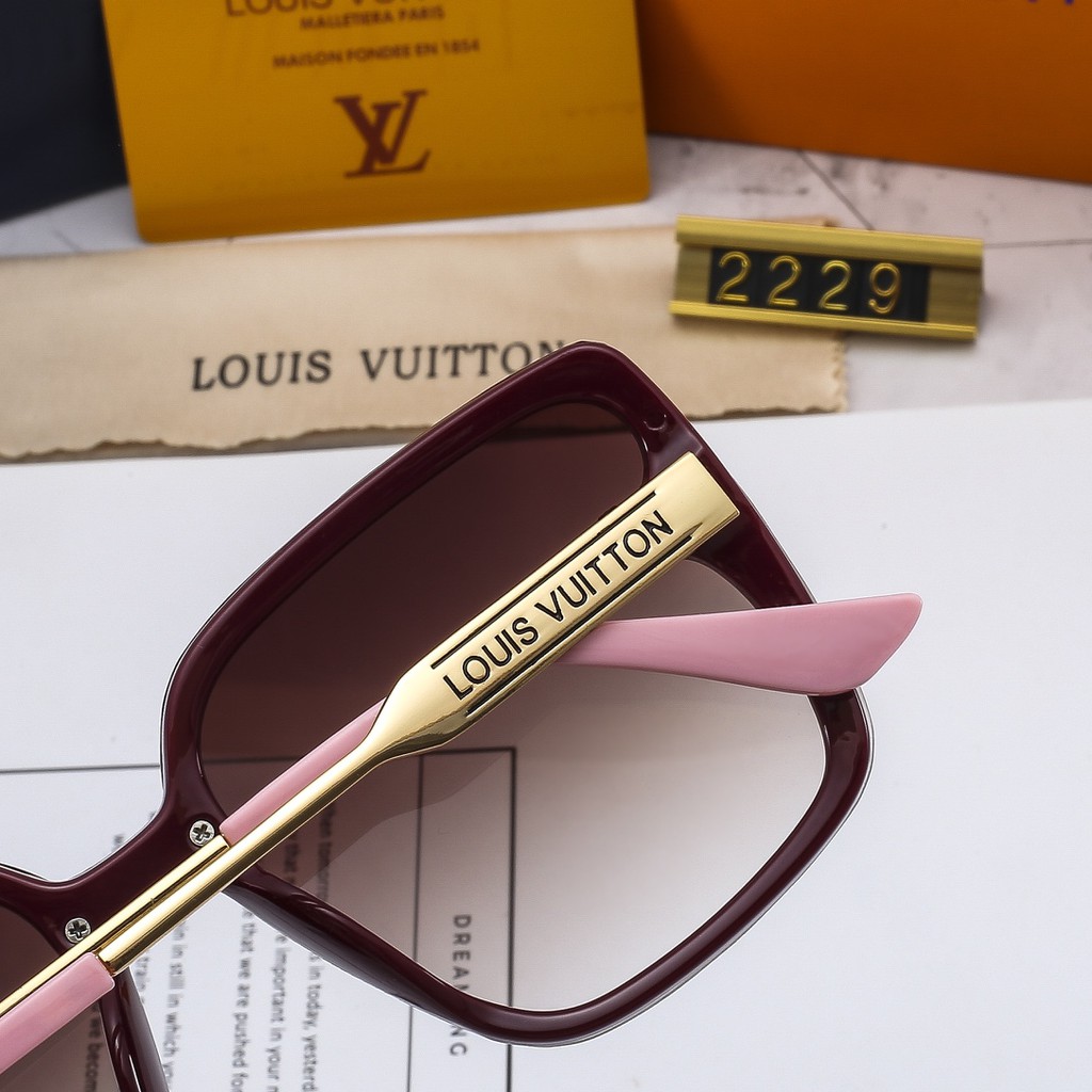 ! Louis Vuitton!! Kính mát phân cực mới cho nữ