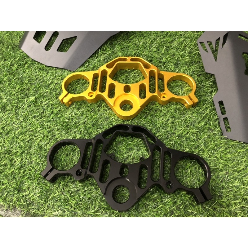 Bàn thờ chảng ba trên cnc r15 r15v3