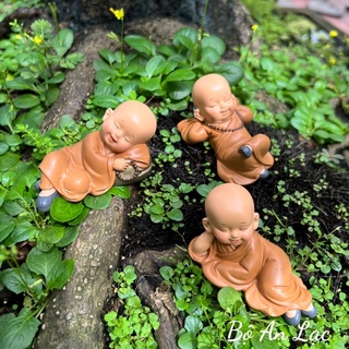 Tượng chú tiểu an lạc