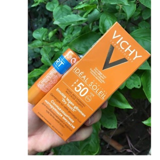 Kem chống nắng vichy kèm son dưỡng