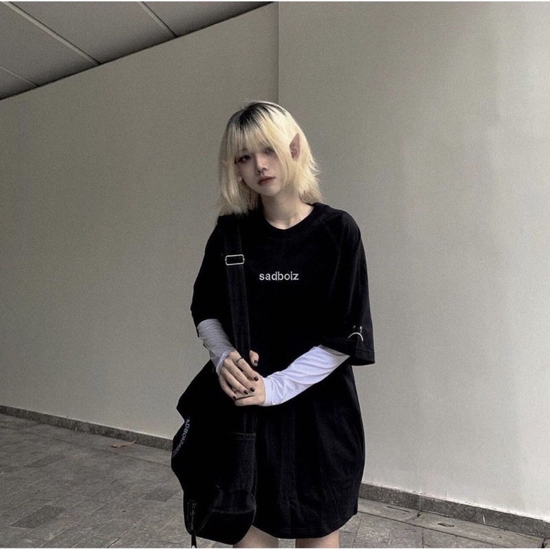 Áo Thun Tay Lỡ Unisex SADBOIZ màu ĐEN  Form Nam Nữ Unisex - Kiểu áo phông cổ tròn form rộng