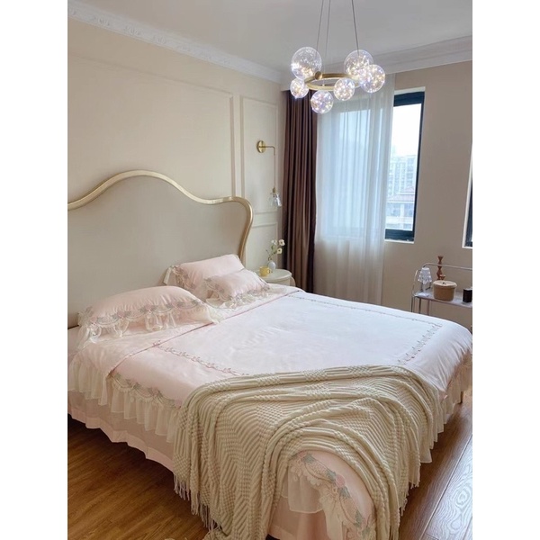 Bộ chăn ga gối lụa 80S hoa hồng Pháp viền ren công chúa Bee House