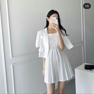 SET ĐẦM TRẮNG 2S XOÈ XẾP LI + CROP VEST